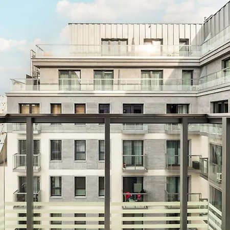 公寓 Stylish With Air Condtioning By Renters Prestige 罗兹