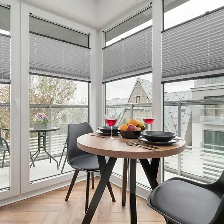 Stylish With Air Condtioning By Renters Prestige * Lodz (Lodz)