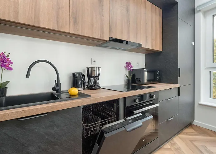 Stylish With Air Condtioning By Renters Prestige